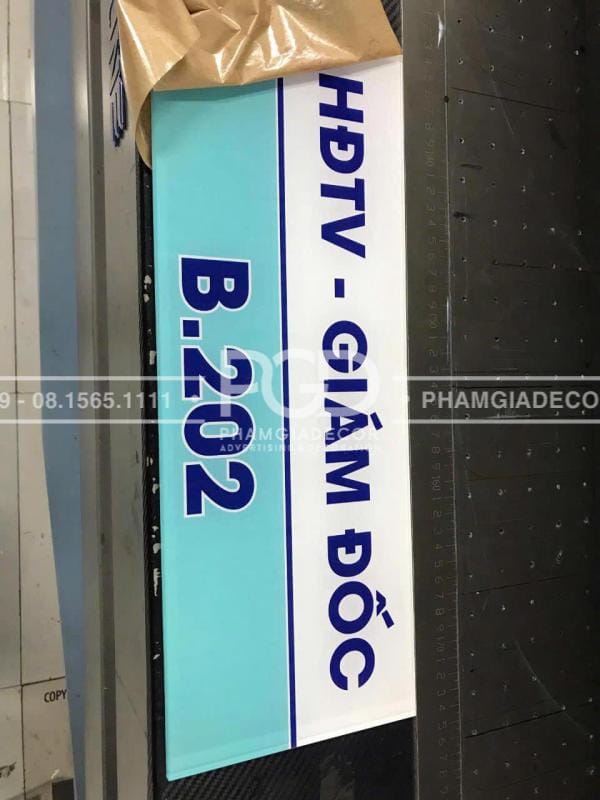 Làm Bảng Chỉ Dẫn Văn Phòng Công Ty - Làm Bảng Tên Phòng ban 20 lam bang ten de ban van phong