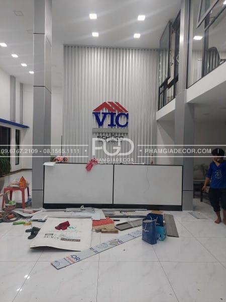 Bảng Hiệu Alu Dựng Chữ Nổi LED Viet Chau: Thiết Kế Độc Quyền 11 lam bang hieu alu chu noi thi cong nhanh 1