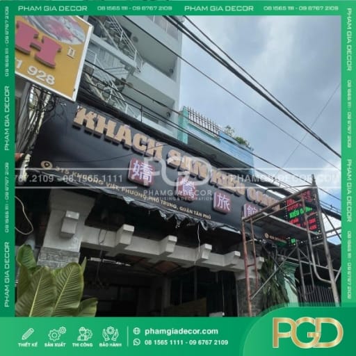 Làm bảng hiệu Alu nền đen chữ nổi cho khách sạn Kiều Oanh 16 bang hieu alu khach san chu noi