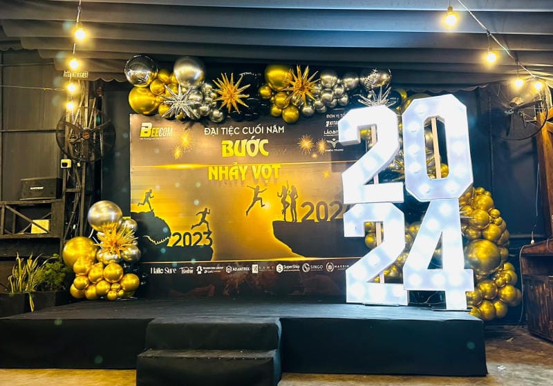 Làm BackDrop Tiệc Cuối Năm Year End Party Giá Rẻ Tận Nơi 1 làm backdrop công ty giá rẻ