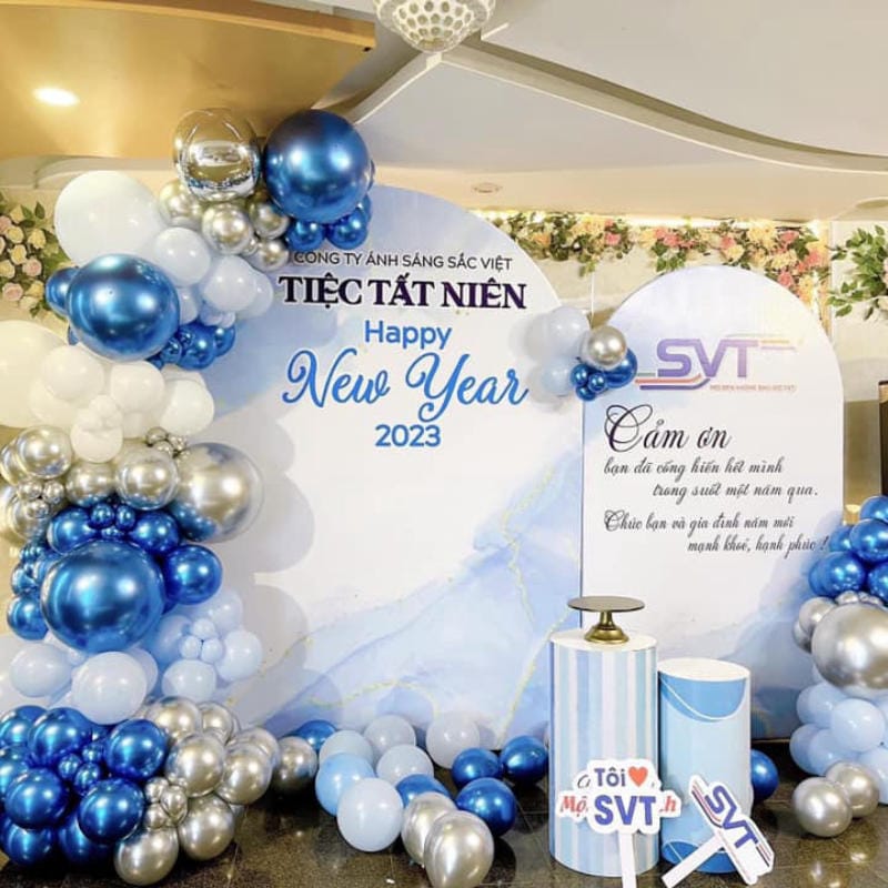 lam backdrop tiec cuoi nam 1