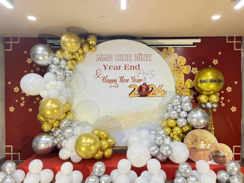 lam backdrop year end party gia re 1 1
