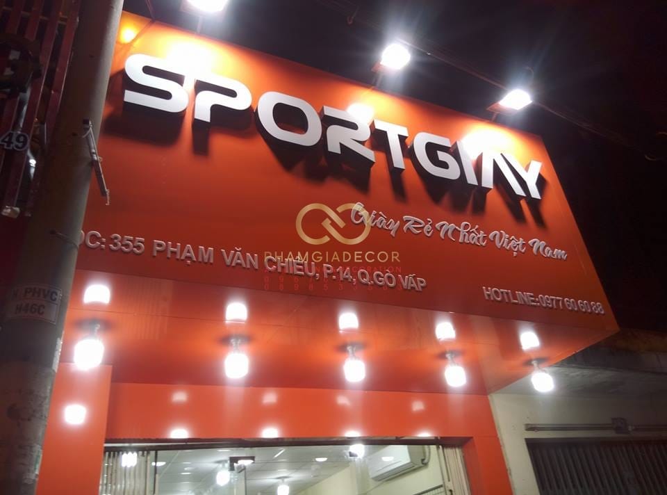 lam-bang-hieu-shop-ao-quan-thoi-trang