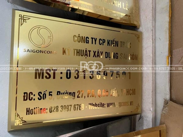 Hot Trend Bảng Hiệu Văn Phòng 2025: Thiết Kế Ấn Tượng - Tạo Động Lực Làm Việc 2 làm bảng hiệu văn phòng bảng tên công ty