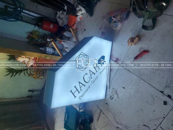 thi công bảng hiệu giá rẻ tận nơi
