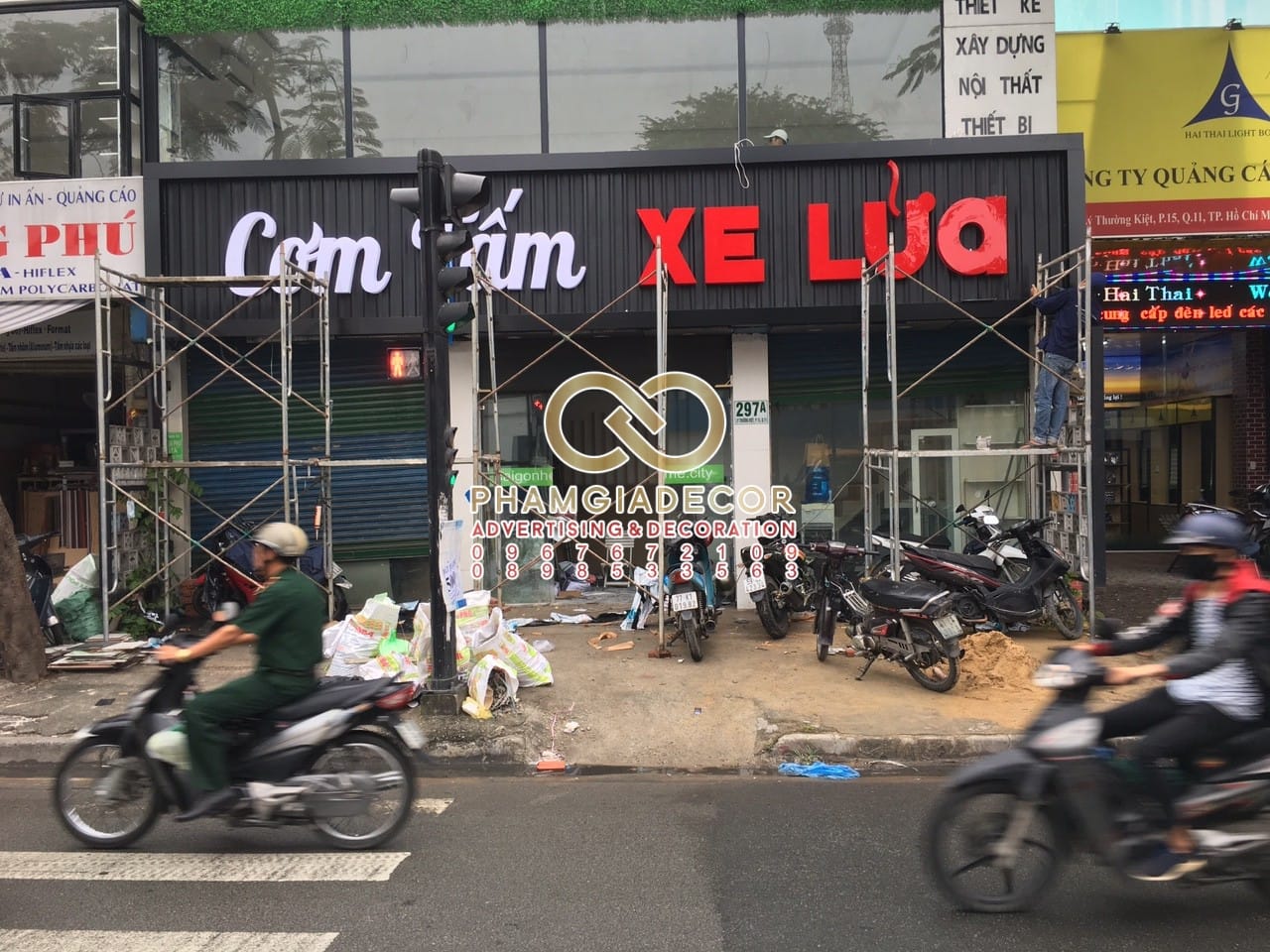 Làm biển hiệu quảng cáo giá rẻ 4 bang hieu dep