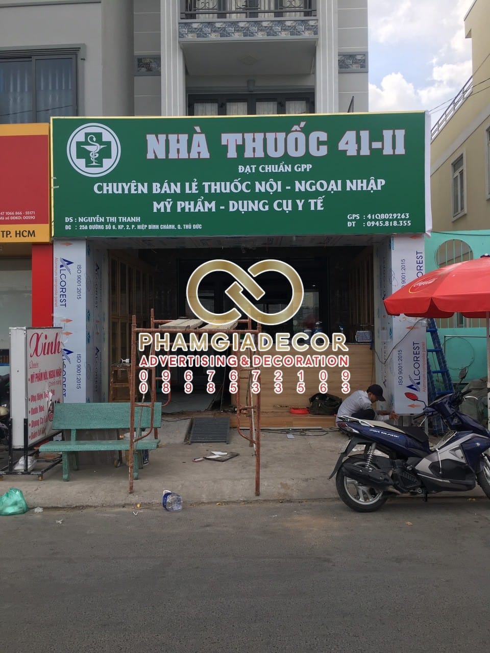 Làm bảng hiệu hộp đèn 3M in UV cao cấp 4 bang-hieu-mica