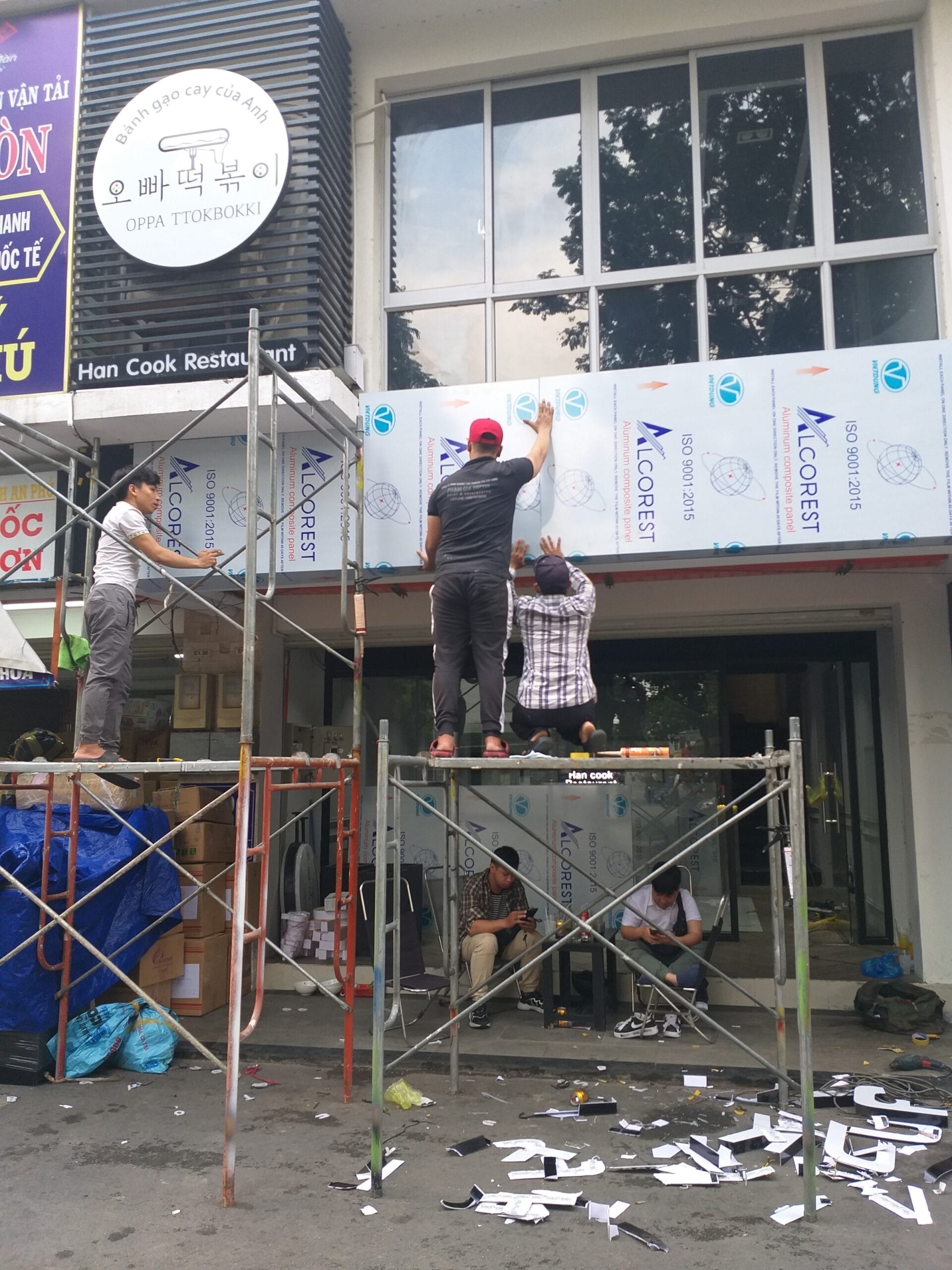 Thi công làm bảng hiệu tại quận Tân phú 2 bang hieu quan tan phu