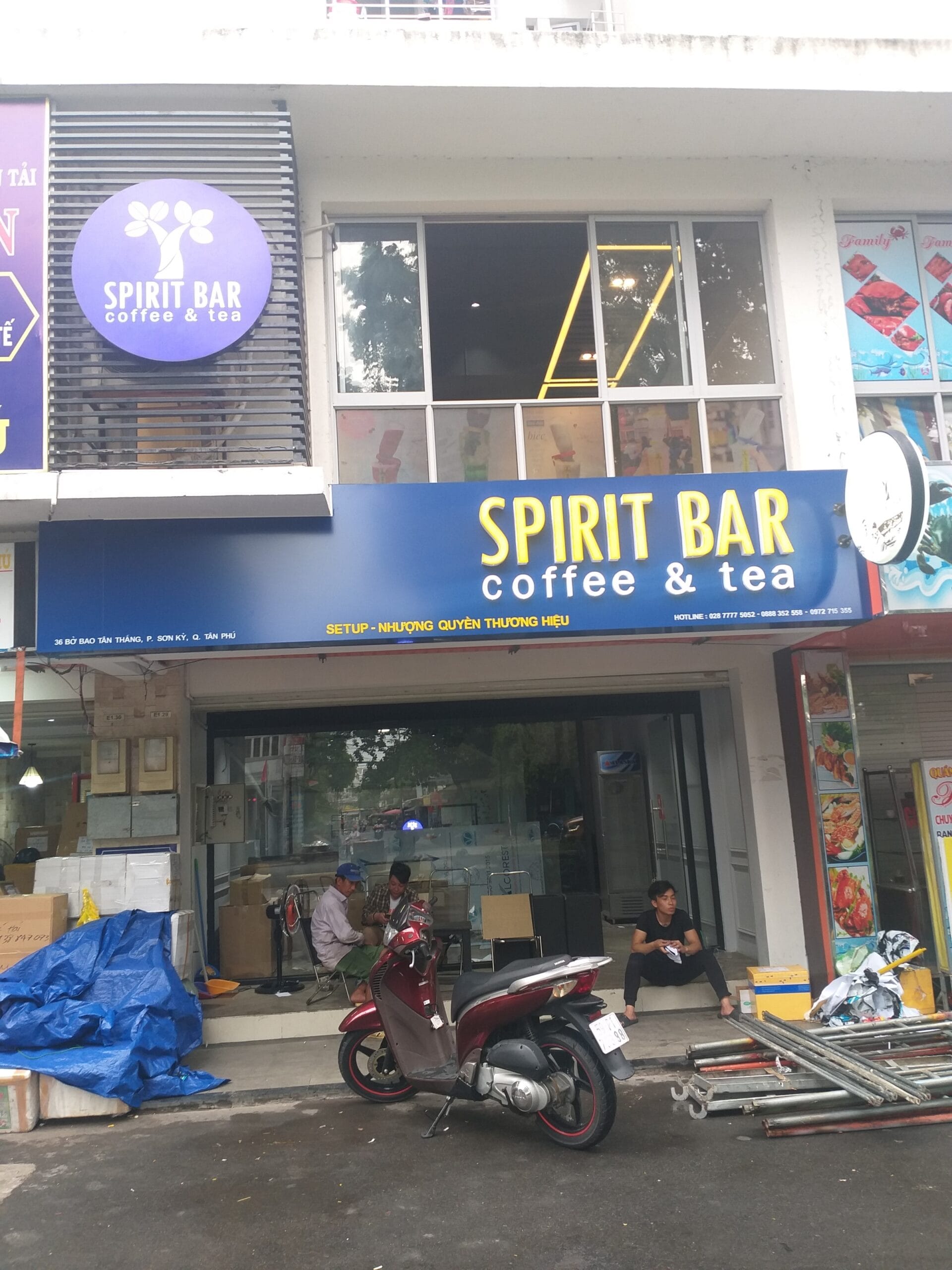 Thi công làm bảng hiệu tại quận Tân phú 5 bang hieu quan tan phu gia re