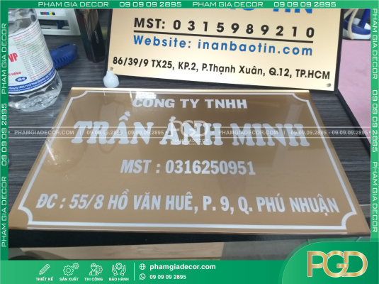 Làm bảng tên công ty giá rẻ từ 200k lấy ngay: Thiết kế miễn phí, giao nhanh 30 phút 5 bảng tên mica phun sơn
