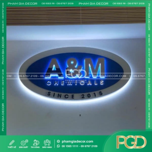 Hộp đèn alu logo công ty A&M chữ nổi inox sáng chân thumb
