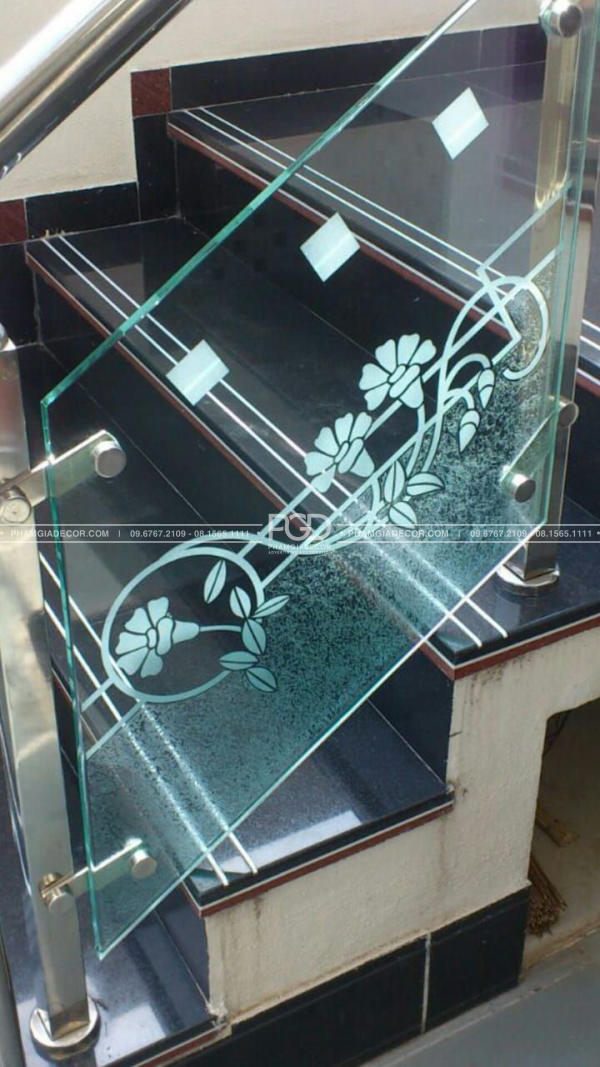 bảng giá cắt chữ decal vi tính